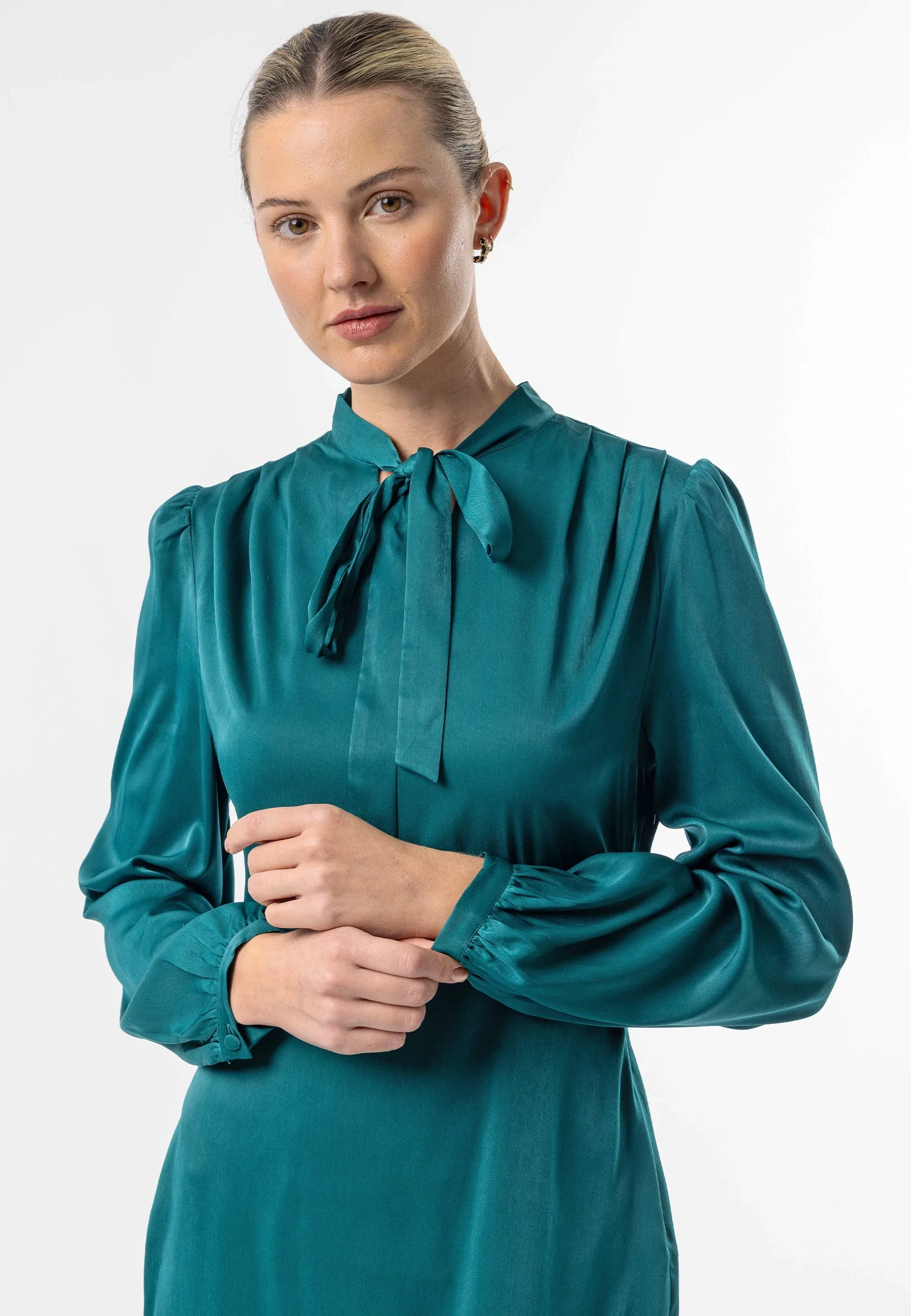 Angeleye Tie Neck Satin Midi Dress In Green