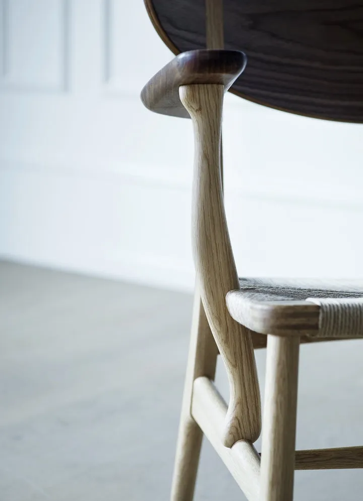 CH22 easy chair