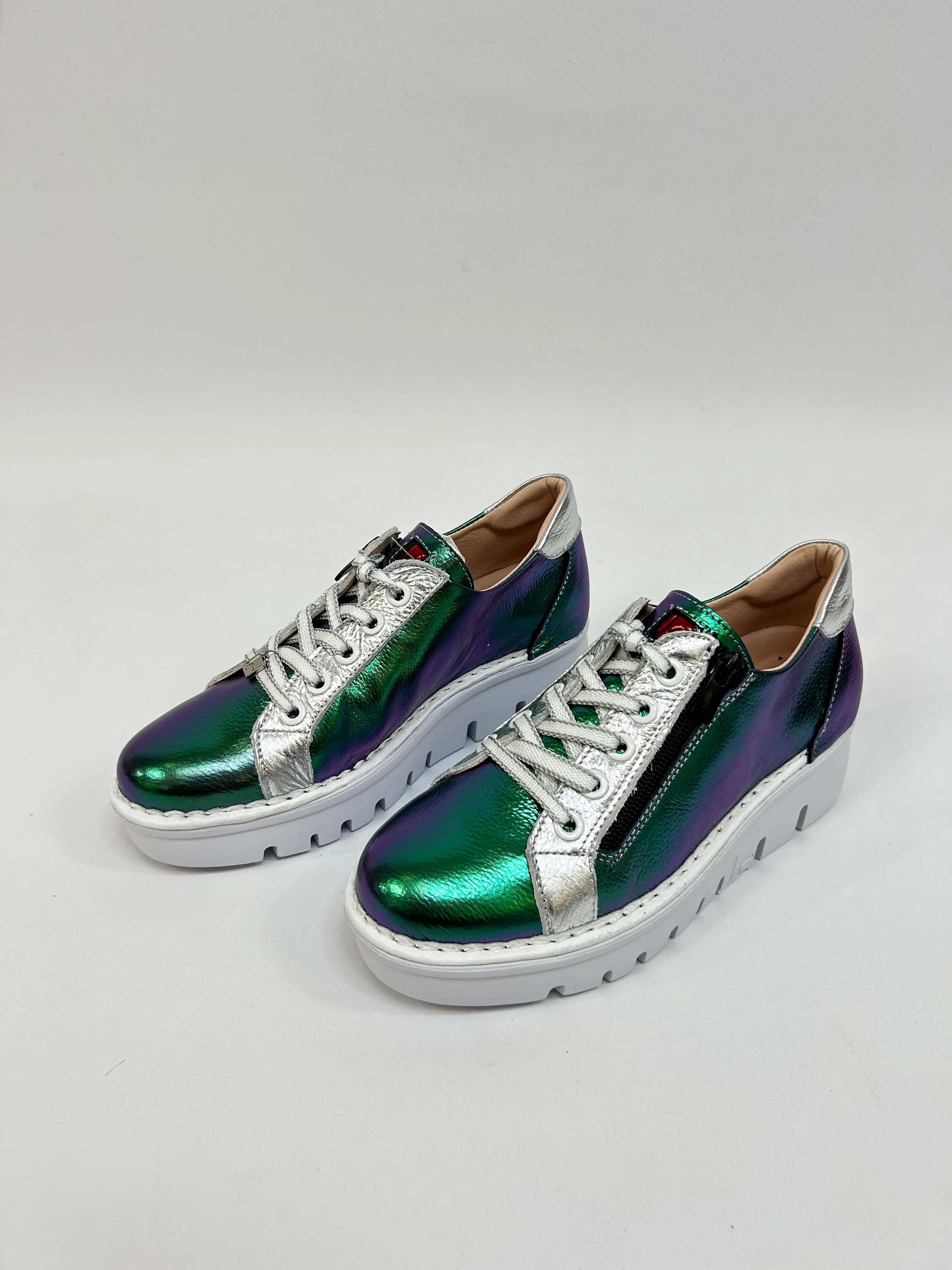 JOSE SAENZ Green & Purple Shiny Trainer