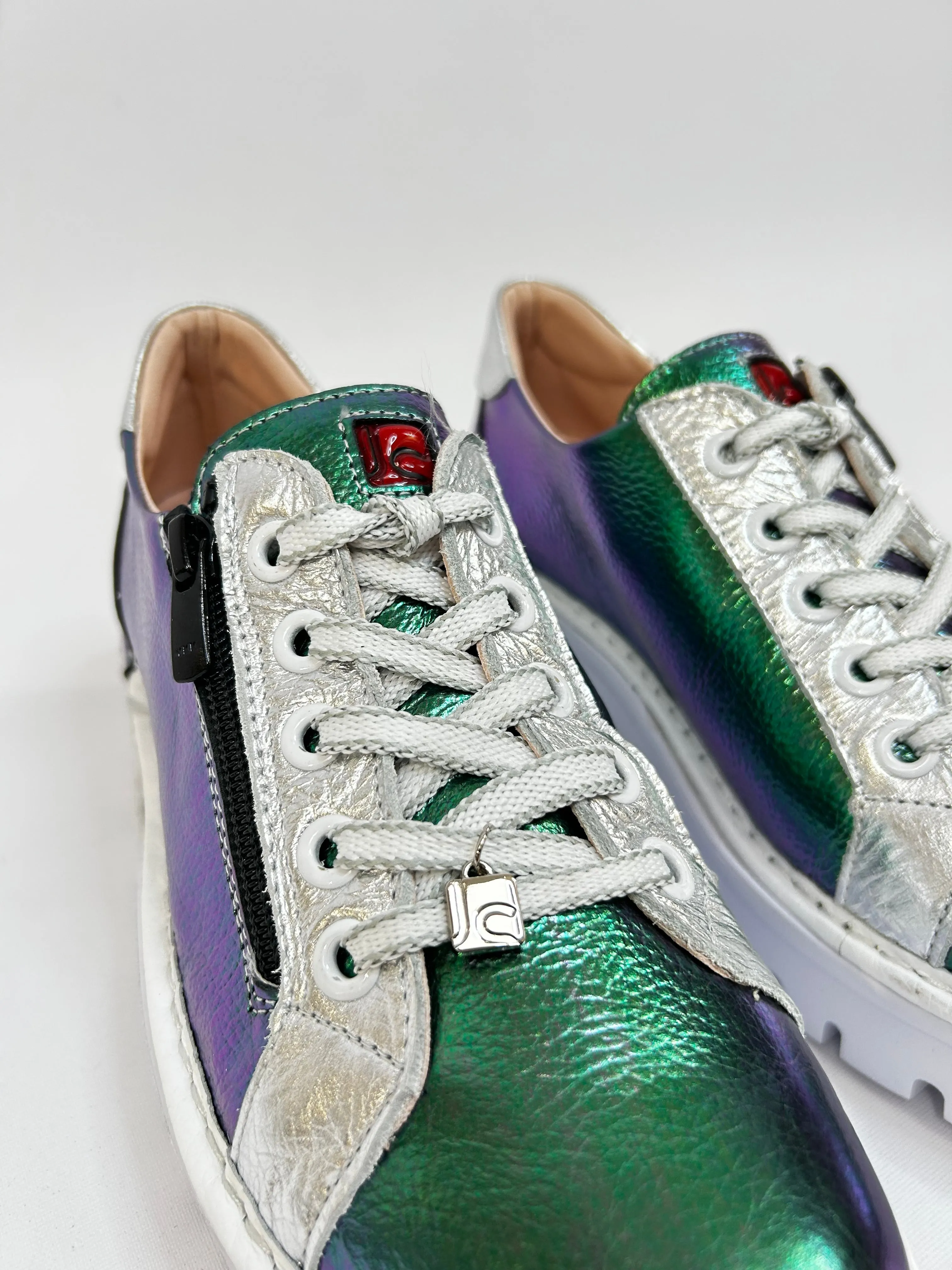 JOSE SAENZ Green & Purple Shiny Trainer